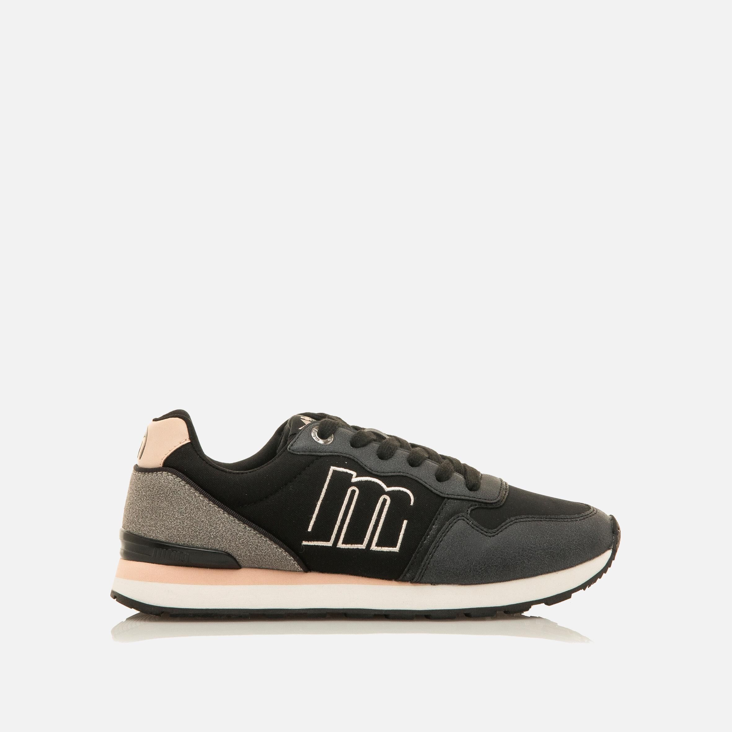 Zapatillas best sale negras mustang